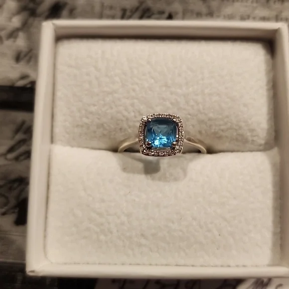 14k White Gold Ladies Blue & Diamond Ring ring - Picture 1 of 17